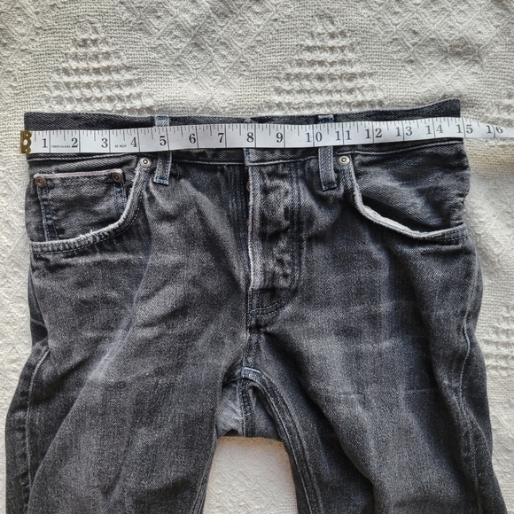 Nudie Black Distressed High-Waisted Cut Off Midi Jean Shorts with raw  hem - Picture 6 of 12